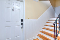 1020ScottBlvd003